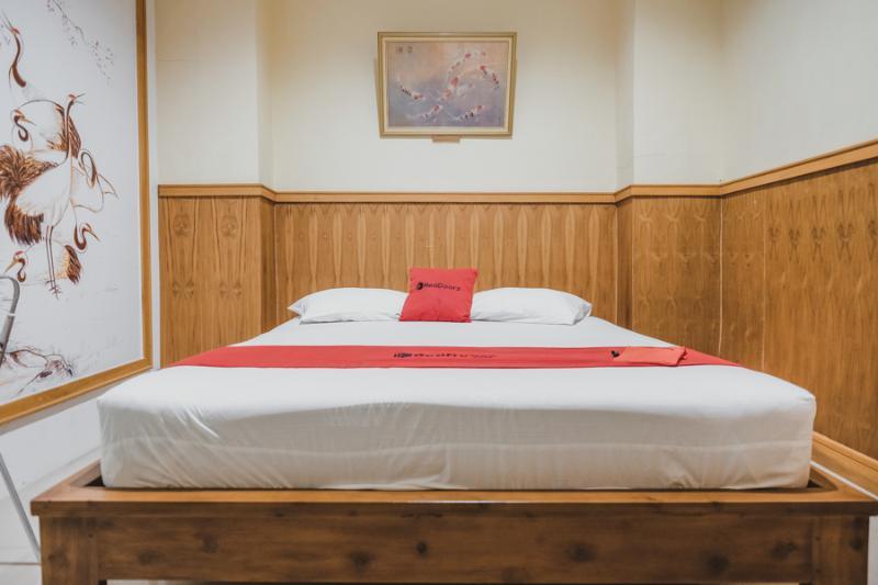 Wisma tamu Reddoorz Near Kartini Mall Lampung 2*